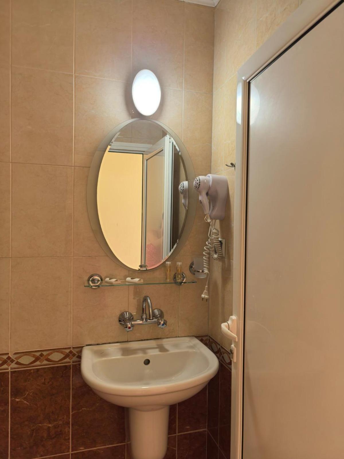 Family Hotel Alfa Vita Sozopol Bagian luar foto