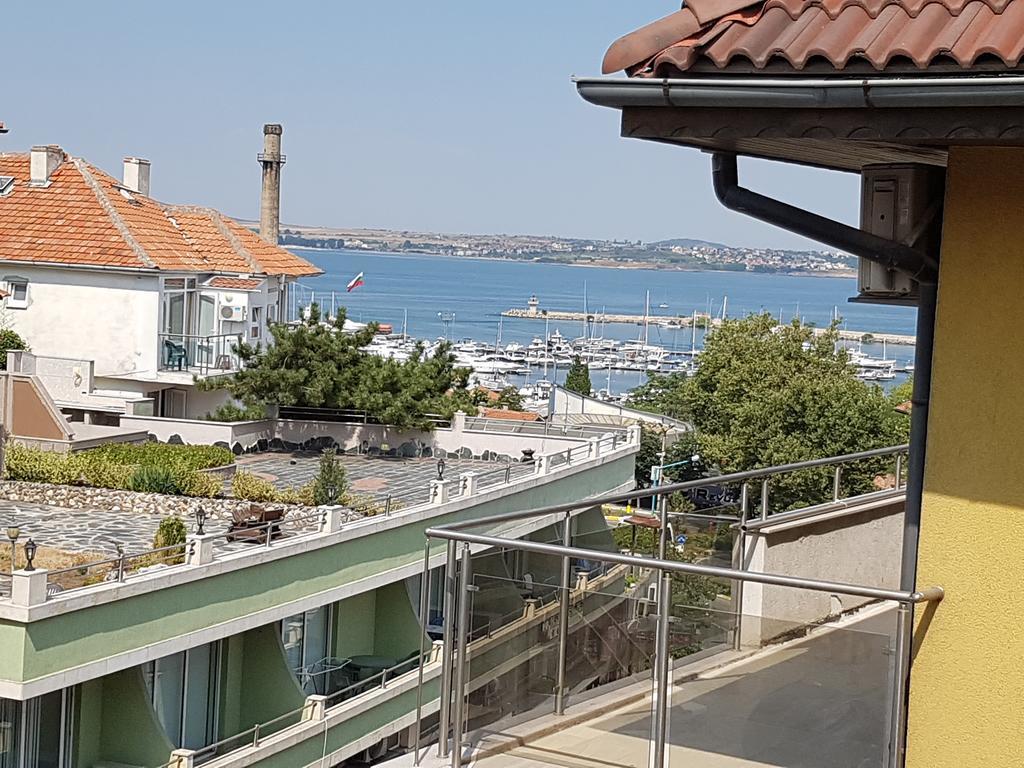 Family Hotel Alfa Vita Sozopol Bagian luar foto